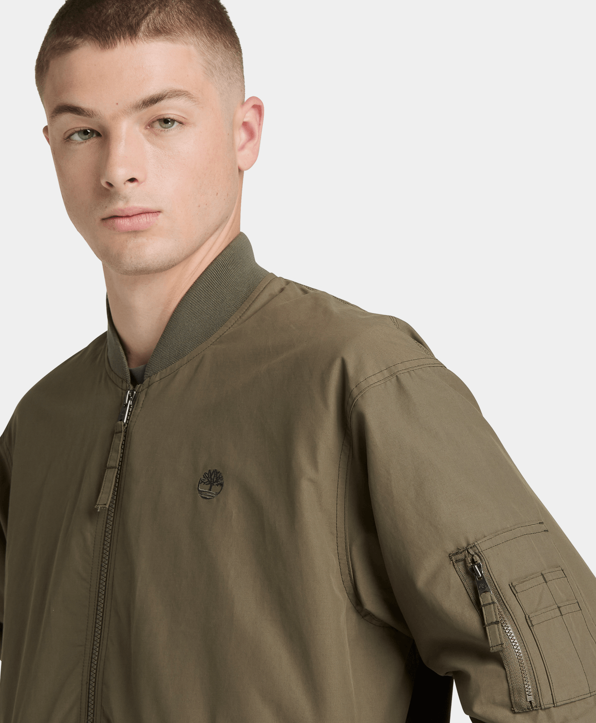 Bomber utilitaria repelente al agua para hombre